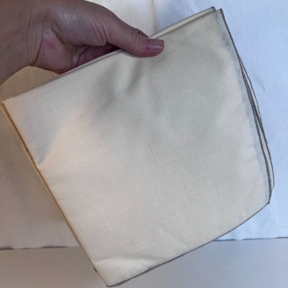Set of 12 NEW Cloth Dinner Reusable Napkins Embroidered Edges & Corners Ivory - Picture 10 of 11